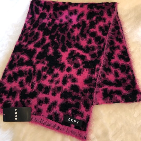 NWT-DKNY-Fuzzy Animal Print Knit Scarf 😻 - Picture 2 of 4